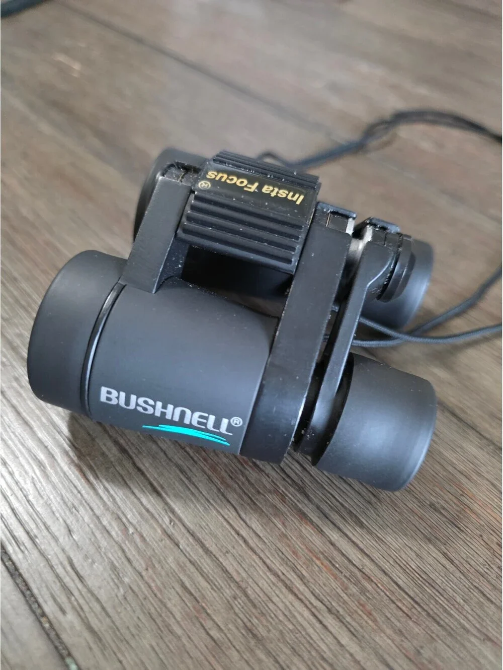 Vintage Bushnell Powerview 4x30 Insta Focus Compact Binoculars w/ Carrying Case
